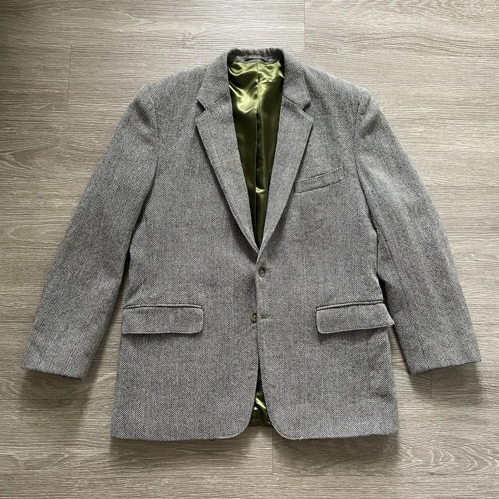 Vintage P & J Haggart Herringbone Tweed Sport Coat Men's 42R? Aberfeldy Scotland